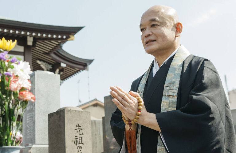 お墓に刻む行年とは？そして享年とは？｜自宅のお墓なら家に置ける小さなお墓 家墓 ～かぼ～