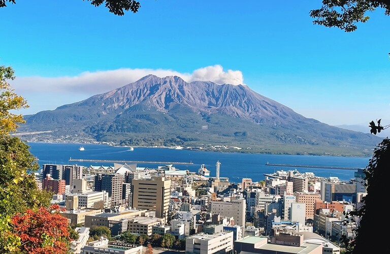 心に寄り添う小さなお墓。 鹿児島で家に置けるお墓を ご提案｜自宅のお墓なら家に置ける小さなお墓【家墓】～かぼ～