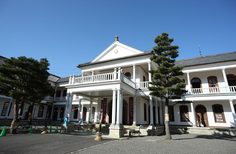 心に寄り添う小さなお墓。 三重で家に置けるお墓を ご提案｜自宅のお墓なら家に置ける小さなお墓【家墓】～かぼ～